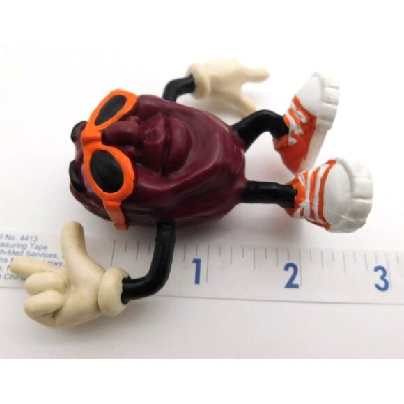 4 Vintage California Raisin Plastic Toy Figurines Lot 1980s Calrab Bowler Surfer - Picture 5 of 6